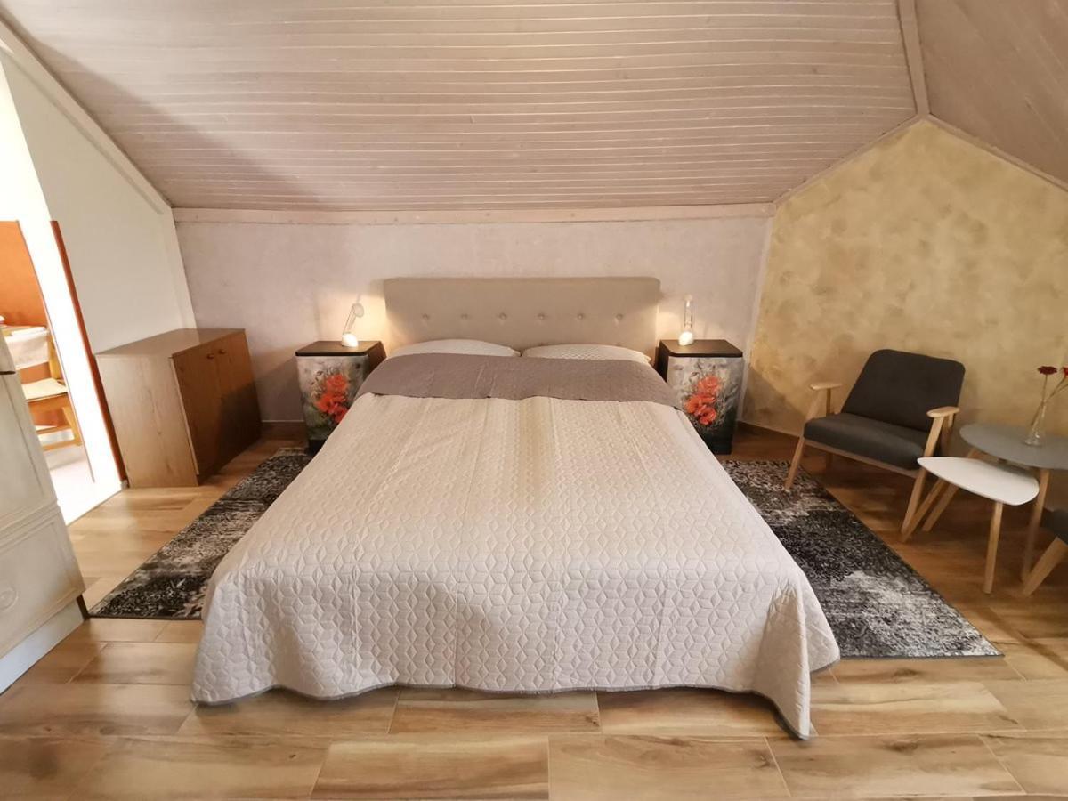 Marika Apartman Hajdúszoboszló Buitenkant foto