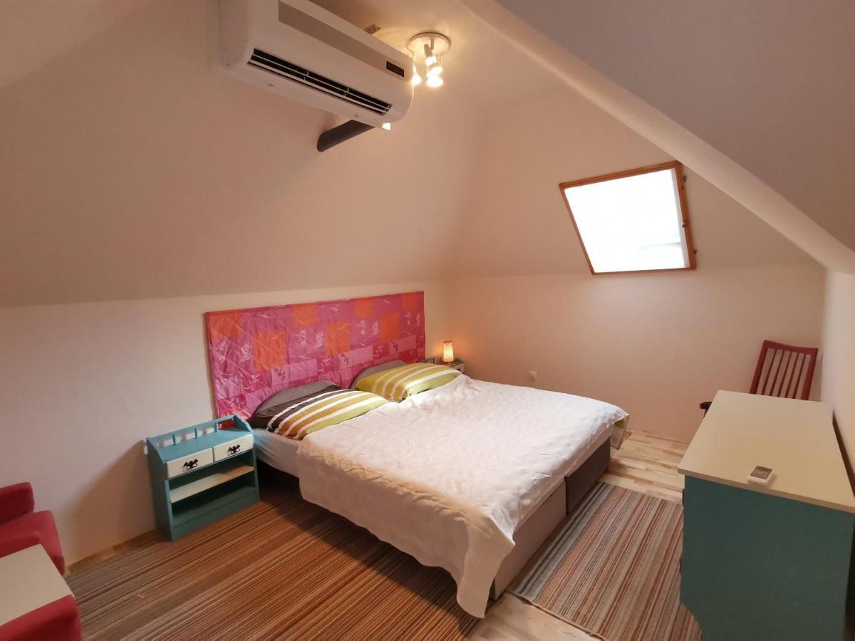 Marika Apartman Hajdúszoboszló Buitenkant foto