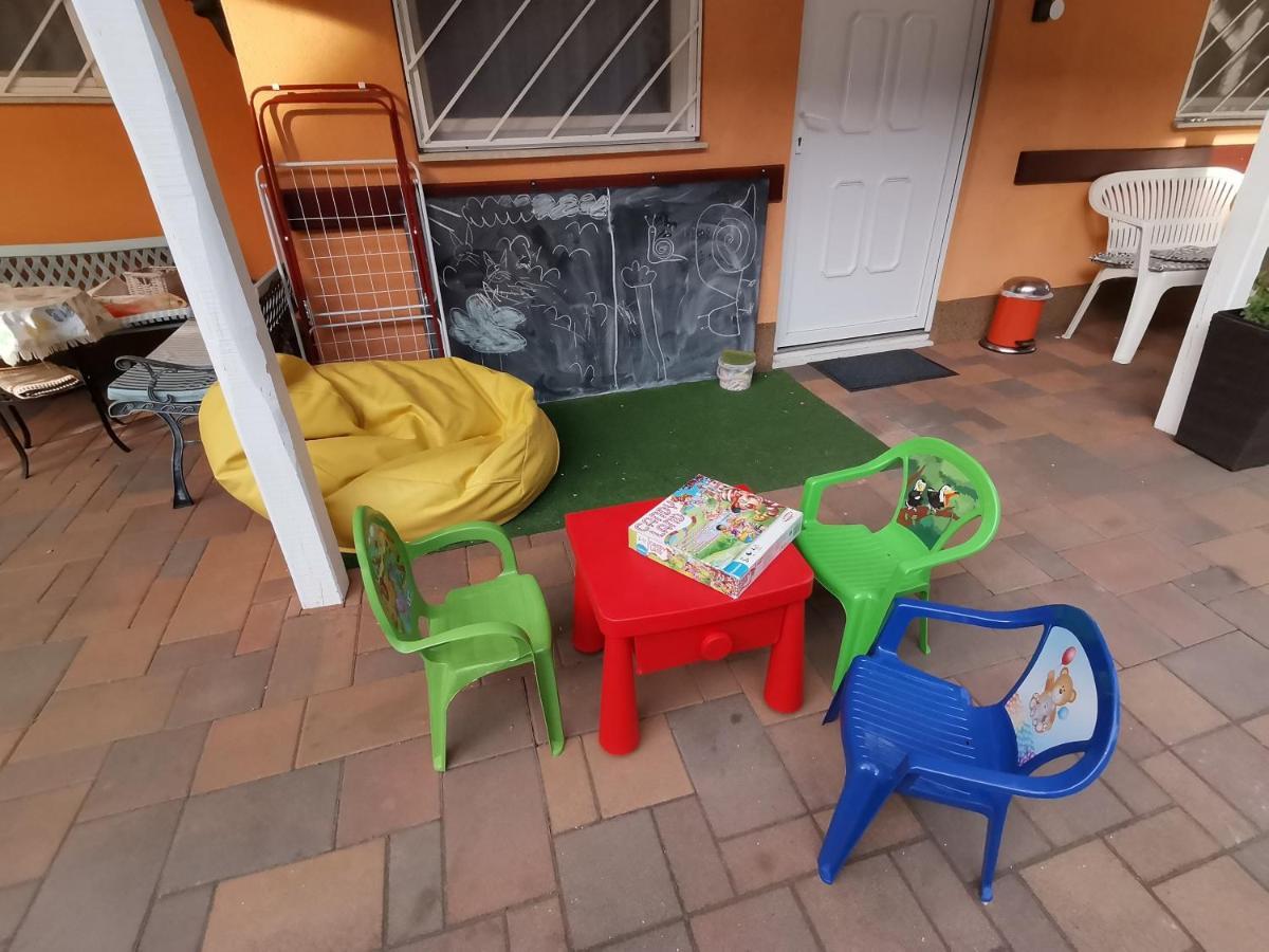 Marika Apartman Hajdúszoboszló Buitenkant foto