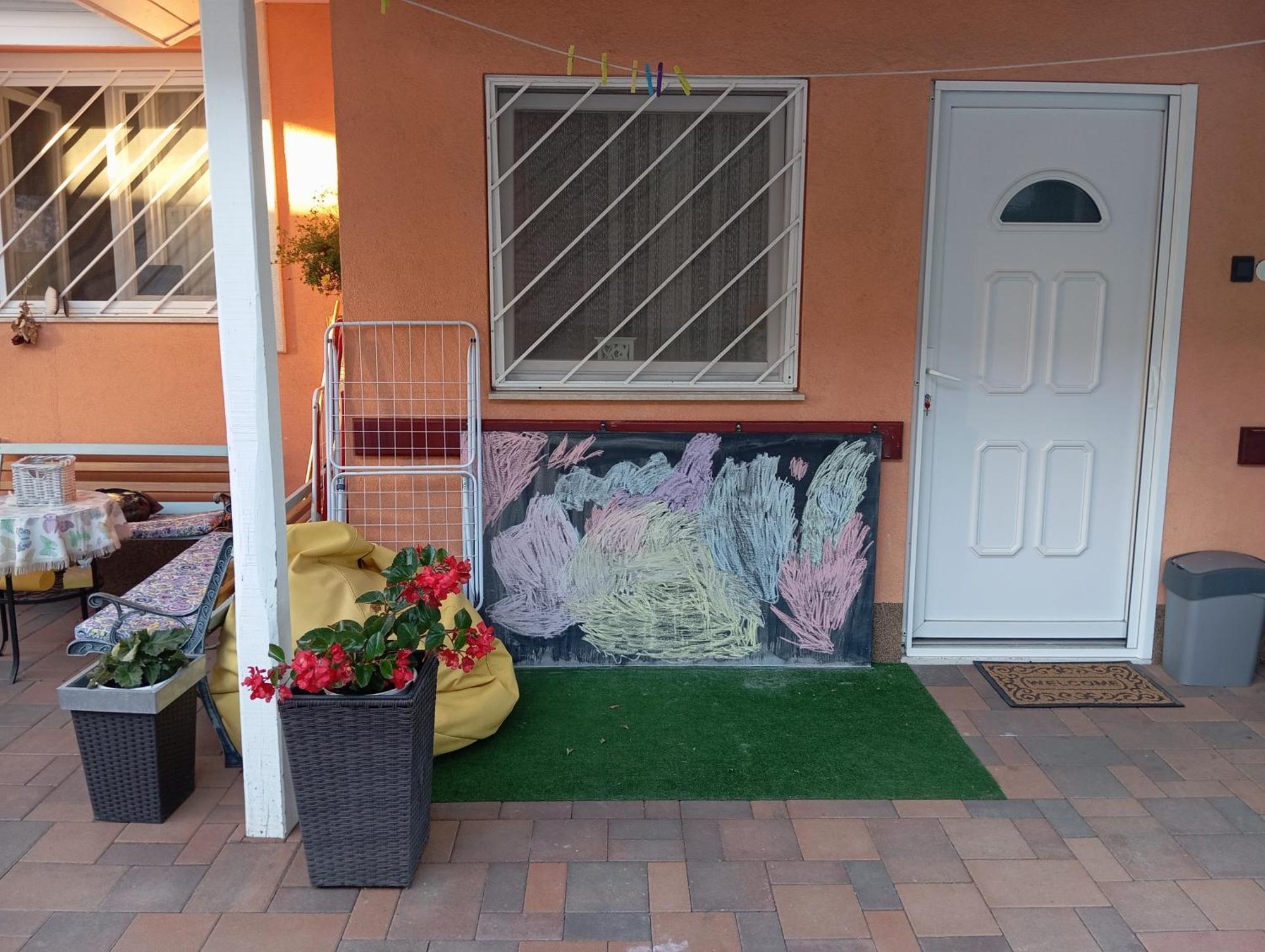 Marika Apartman Hajdúszoboszló Buitenkant foto
