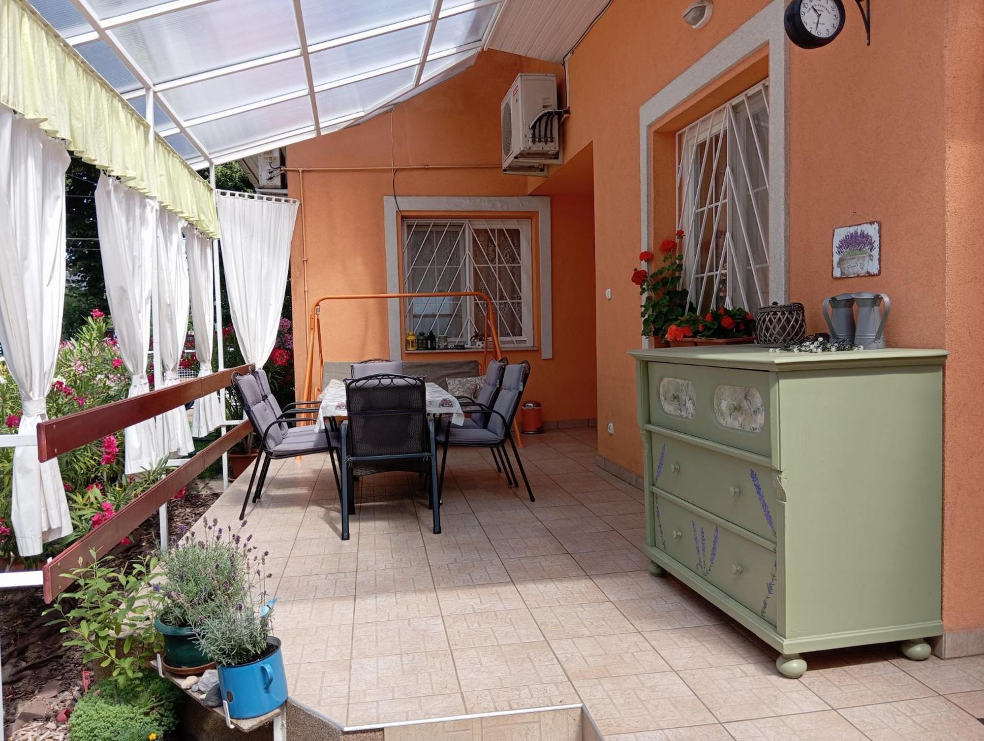 Marika Apartman Hajdúszoboszló Buitenkant foto