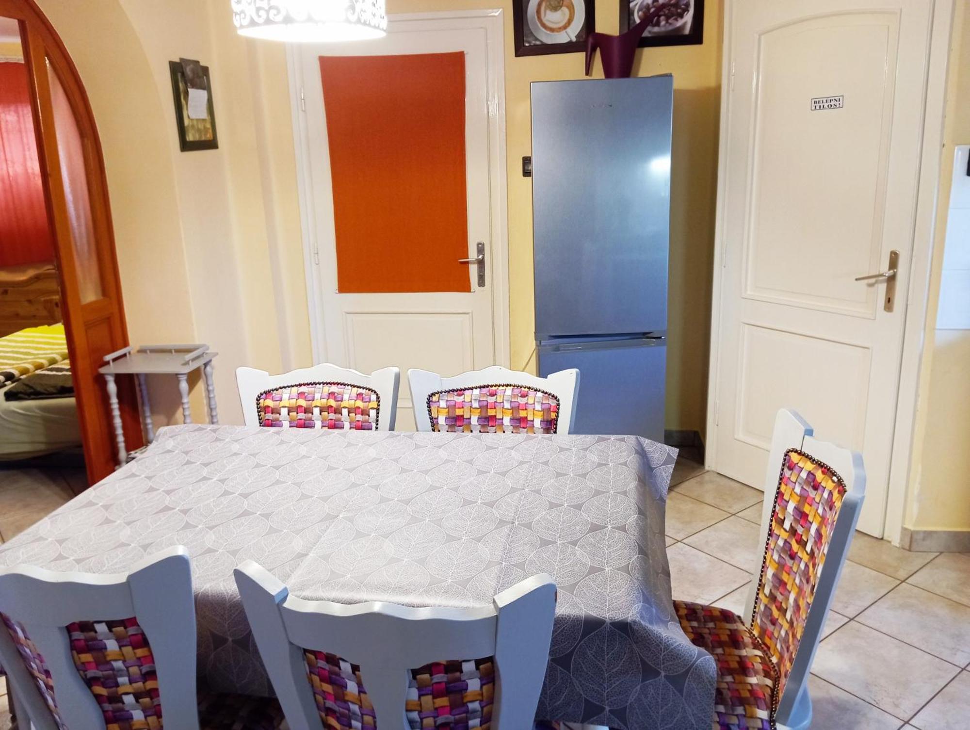 Marika Apartman Hajdúszoboszló Buitenkant foto